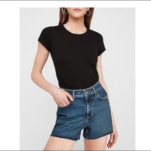 Express high waisted dark wash shorts Raw hem Sz 2‎